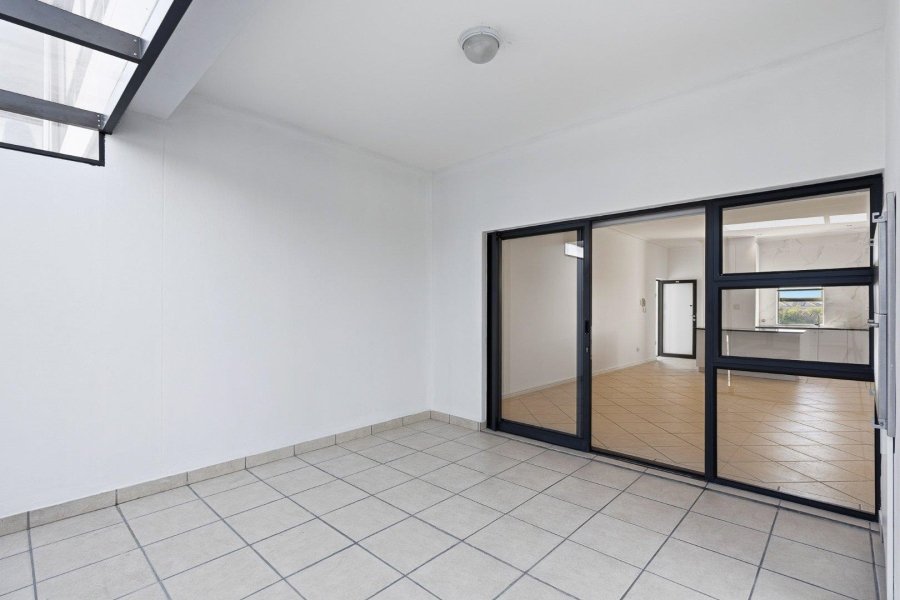 To Let 2 Bedroom Property for Rent in Big Bay Western Cape